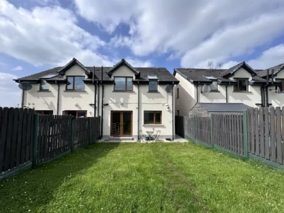 Photo of 14 Bishops Avenue, The Steeples, Cashel, Co Tipperary, E25V054