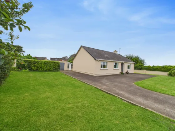Photo of Finnoe Road, Borrisokane, Co. Tipperary, E45 DN88