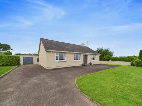 Photo of Finnoe Road, Borrisokane, Co. Tipperary, E45 DN88