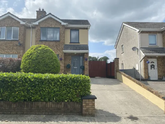 Photo of 47 Hillview, Rhode, Co. Offaly, R35 DX34