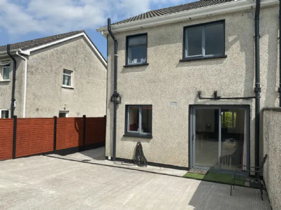 Photo of 47 Hillview, Rhode, Co. Offaly, R35 DX34