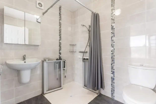 Photo of 21 Barton Road East, Churchtown, Dublin 14, D14 A2H4