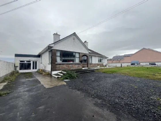 Photo of Lord Edward Street, Ballina, Co Mayo, F26 P9CA