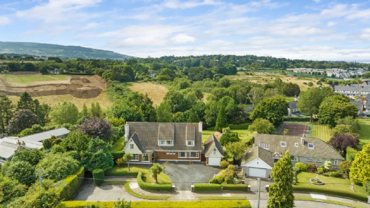 Photo of Carrabawn, 4 Sunnyhill Park, Cabinteely, Dublin 18, D18 H9W6