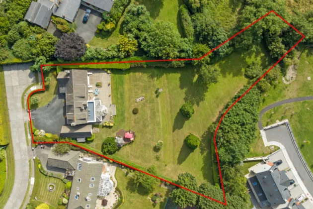 Photo of Carrabawn, 4 Sunnyhill Park, Cabinteely, Dublin 18, D18 H9W6