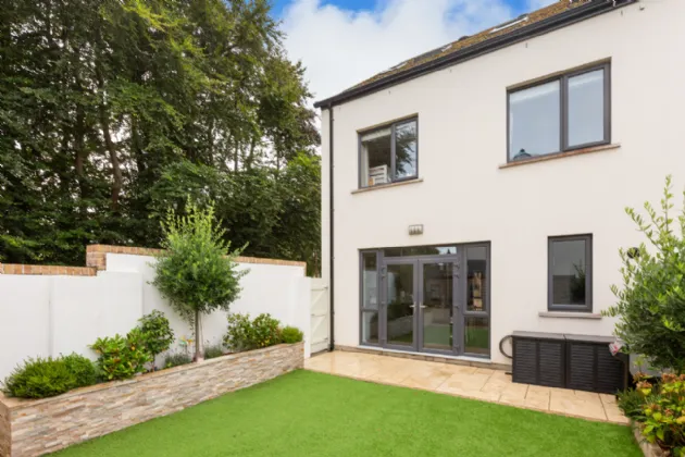 Photo of 11 The Crescent, Scholarstown Wood, Rathfarnham, Dublin 16, D16 EH64