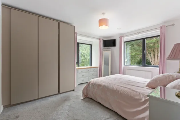 Photo of 11 The Crescent, Scholarstown Wood, Rathfarnham, Dublin 16, D16 EH64