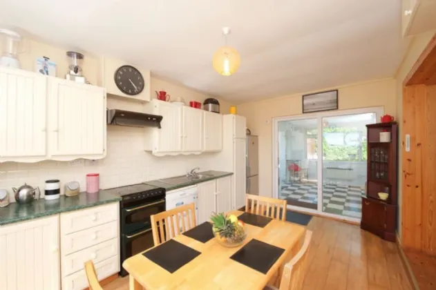 Photo of Lahern, Dunderrow, Kinsale, Co. Cork, P17NN52