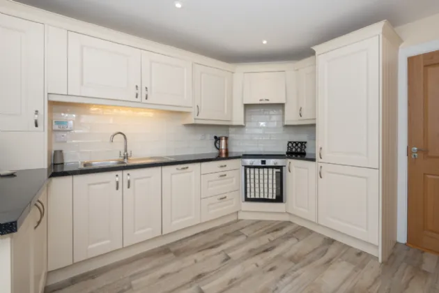 Photo of 107 Earlwood Estate, The Lough, Cork, T12 W5P2