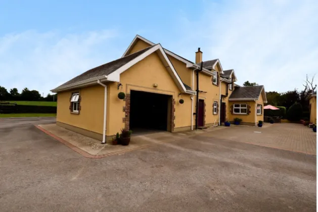 Photo of Creaghduff Stables, Coosan, Athlone, Co Westmeath, N37 K3E3