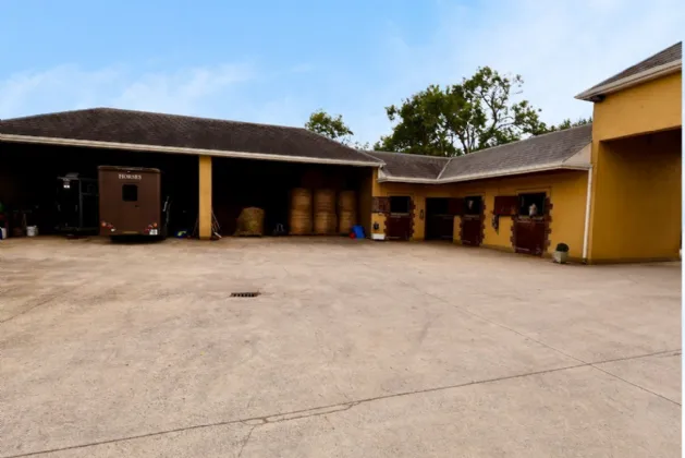Photo of Creaghduff Stables, Coosan, Athlone, Co Westmeath, N37 K3E3