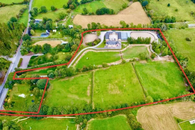 Photo of Creaghduff Stables, Coosan, Athlone, Co Westmeath, N37 K3E3