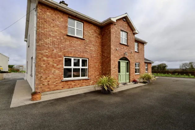 Photo of The Pigeons, Athlone, Co. Westmeath, N37 A627