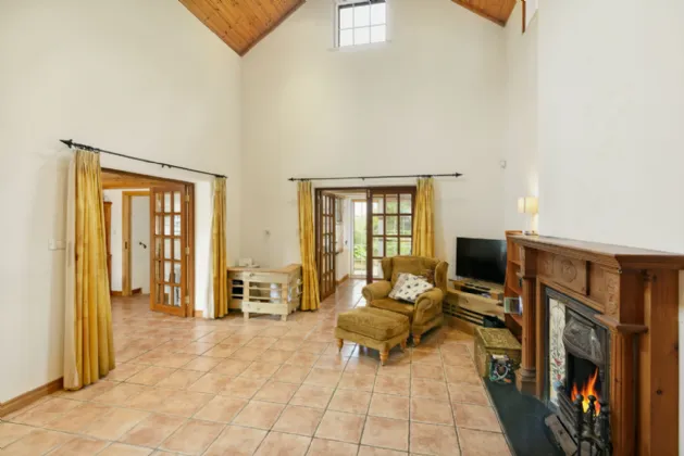 Photo of Ballinaraw House, Ballynaraw South, Bunnanaddan, Co. Sligo, F56FK00