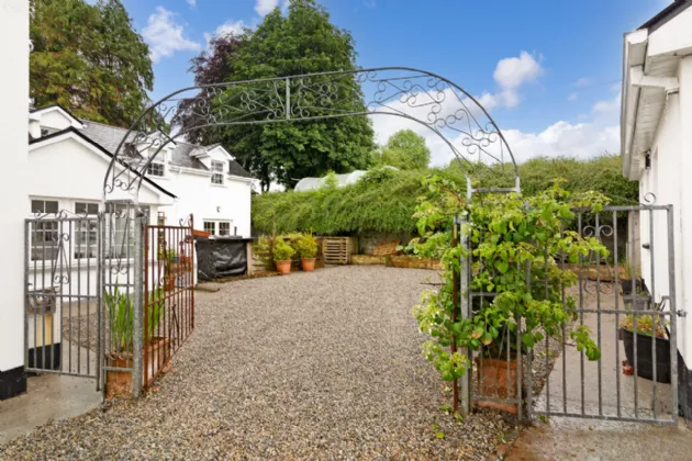 Photo of Ballinaraw House, Ballynaraw South, Bunnanaddan, Co. Sligo, F56FK00