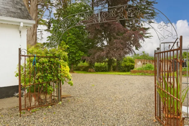 Photo of Ballinaraw House, Ballynaraw South, Bunnanaddan, Co. Sligo, F56FK00