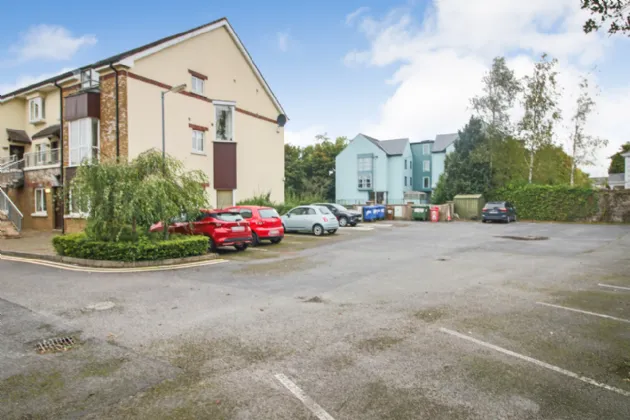 Photo of 7 Boderg, Shannon Court, Carrick-On-Shannon, Co. Leitrim, N41 V586