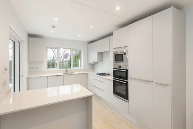 Photo of Anglesea, 40 Simmonscourt Castle, Ballsbridge, Dublin 4, D04 N2R5