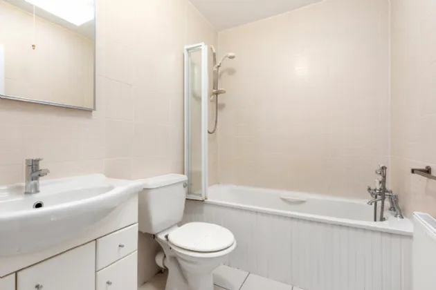 Photo of Anglesea, 40 Simmonscourt Castle, Ballsbridge, Dublin 4, D04 N2R5