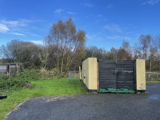 Photo of Back Road, Pullough, Tullamore, Co Offaly, R35Y284