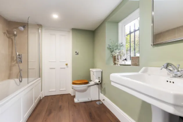 Photo of 3 Wellington Place, Ballsbridge, Dublin 4, D04 E7Y8