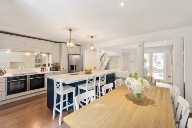 Photo of 3 Wellington Place, Ballsbridge, Dublin 4, D04 E7Y8