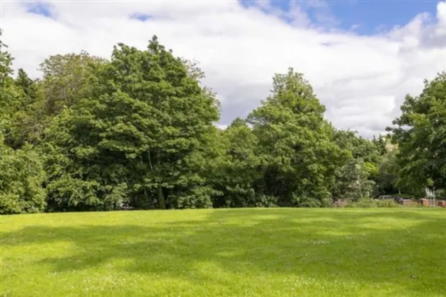 Photo of 40 Springvale, Edmondstown Road, Rathfarnham, Dublin 16, D16 P9Y8