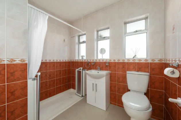 Photo of 32 Walkinstown Drive, Walkinstown, Dublin 12, D12 K8N2