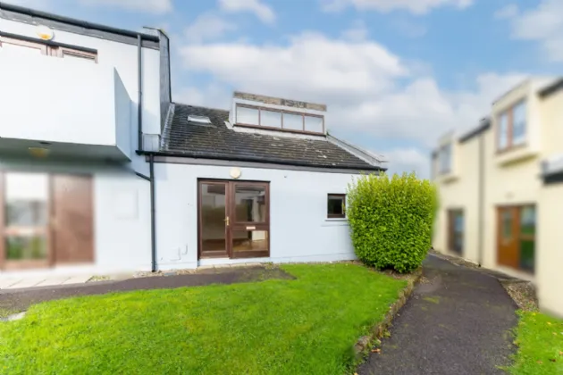 Photo of 8 Carleton Village, Golf Links Road, Youghal, Co. Cork, P36WD92