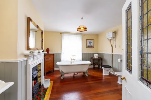 Photo of 10 Hollybrook Road, Clontarf, Dublin 3, D03 HW42