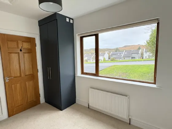 Photo of 16 Racecourse Lawns, Westport Road, Clifden, H71X092