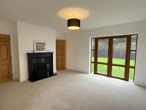 Photo of 16 Racecourse Lawns, Westport Road, Clifden, H71X092