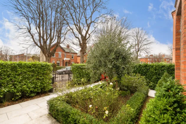 Photo of 8 Mount Eden Road, Donnybrook, Dublin 4, D04 X7P1