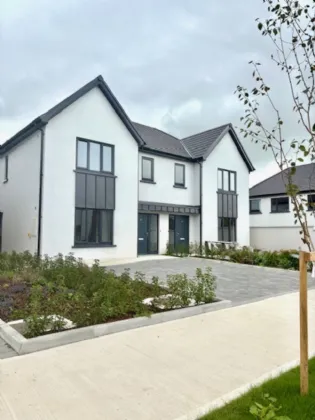 Photo of 53 Woodfield, Coolroe, Classis Lake, Ballincollig, P31 Y290