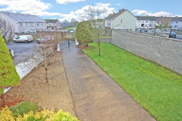 Photo of 31 Woodview Heights, Sixmilebridge, Co. Clare, V95H6K1