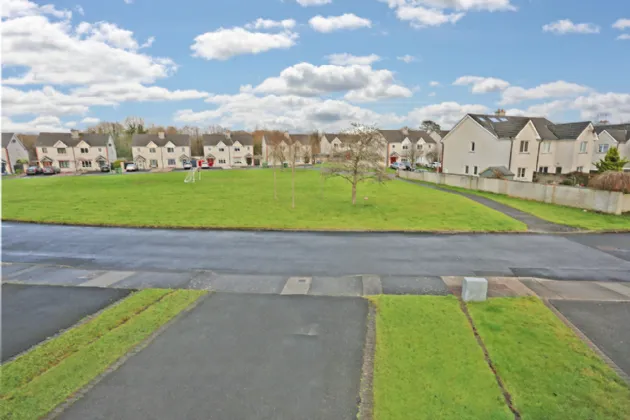 Photo of 27 Dun Aras, Shannon, Clare, V14DF22