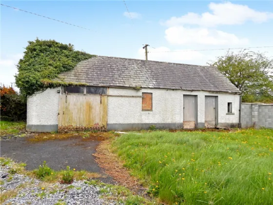 Photo of Parochial House, Dohora, Banogue, Croom, Co Limerick, V35 V210