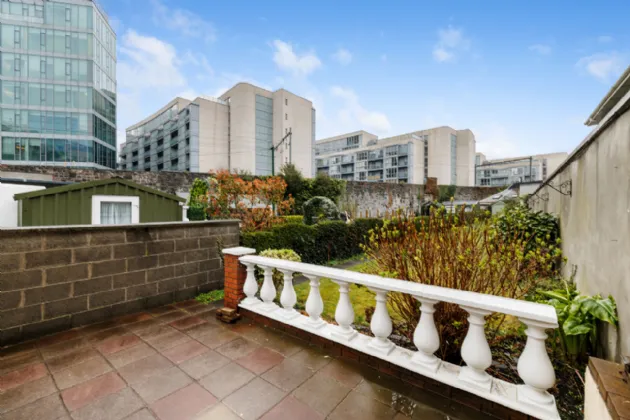 Photo of 1 Barrow Street, Off Grand Canal Street, Dublin 4, D04 R8X0