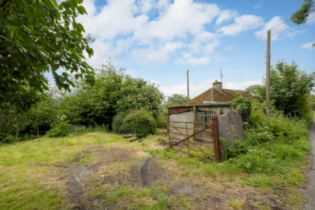 Photo of Chimney Pot, Ballinasillogue, Ballycanew, Gorey, Co. Wexford, Y25RP02