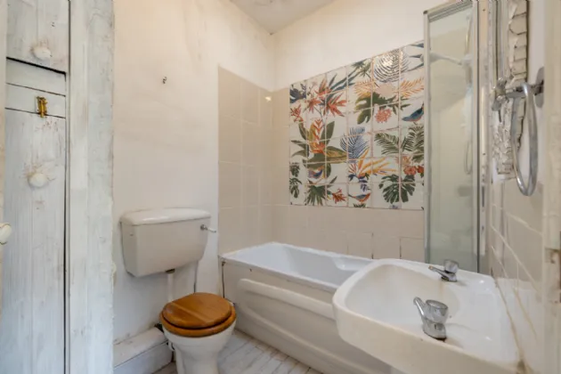 Photo of Chimney Pot, Ballinasillogue, Ballycanew, Gorey, Co. Wexford, Y25RP02