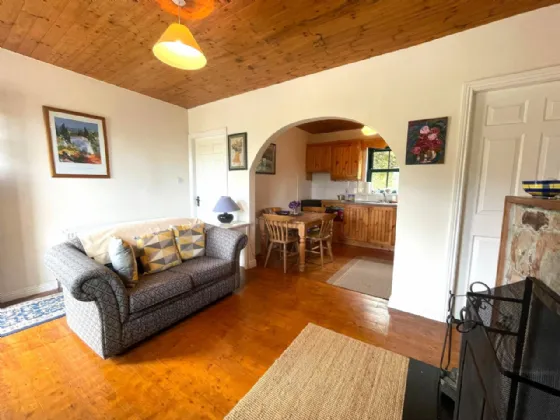 Photo of Durless, Kilsallagh, Westport, Co. Mayo, F28FW02