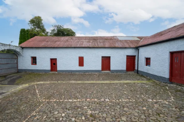 Photo of Lakemount House & Farm, Murragh, Enniskeane, Co Cork, P47 AE94