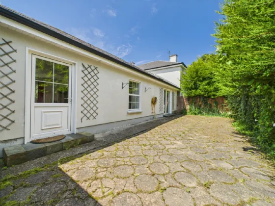 Photo of Rockmount House, Kilrush Road, Ennis, Co. Clare, V95 R81V