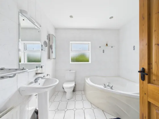 Photo of Rockmount House, Kilrush Road, Ennis, Co. Clare, V95 R81V