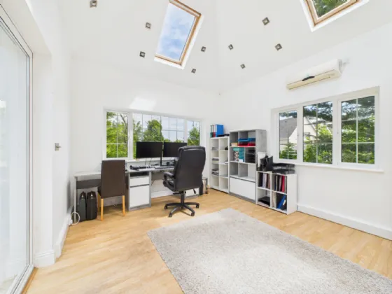 Photo of Rockmount House, Kilrush Road, Ennis, Co. Clare, V95 R81V