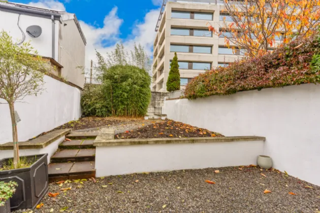 Photo of 18 Albert Place East,, Grand Canal Street, Dublin 2, D02 AH61