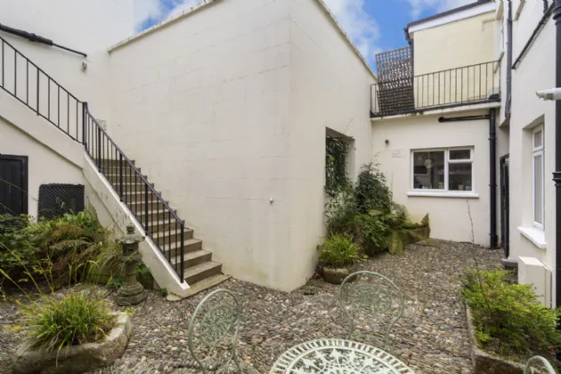 Photo of Apt 4, Simmonscourt Castle, Simmonscourt Road, Ballsbridge, Dublin 4, D04 H2W8