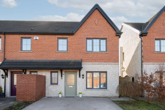 Photo of 15 The Ferns, Classes Lake, Ovens, P31PF76