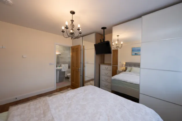 Photo of 15 The Ferns, Classes Lake, Ovens, P31PF76