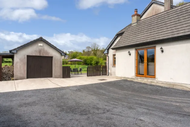 Photo of Drummoney, Virginia, Co.Cavan, A82 PX27